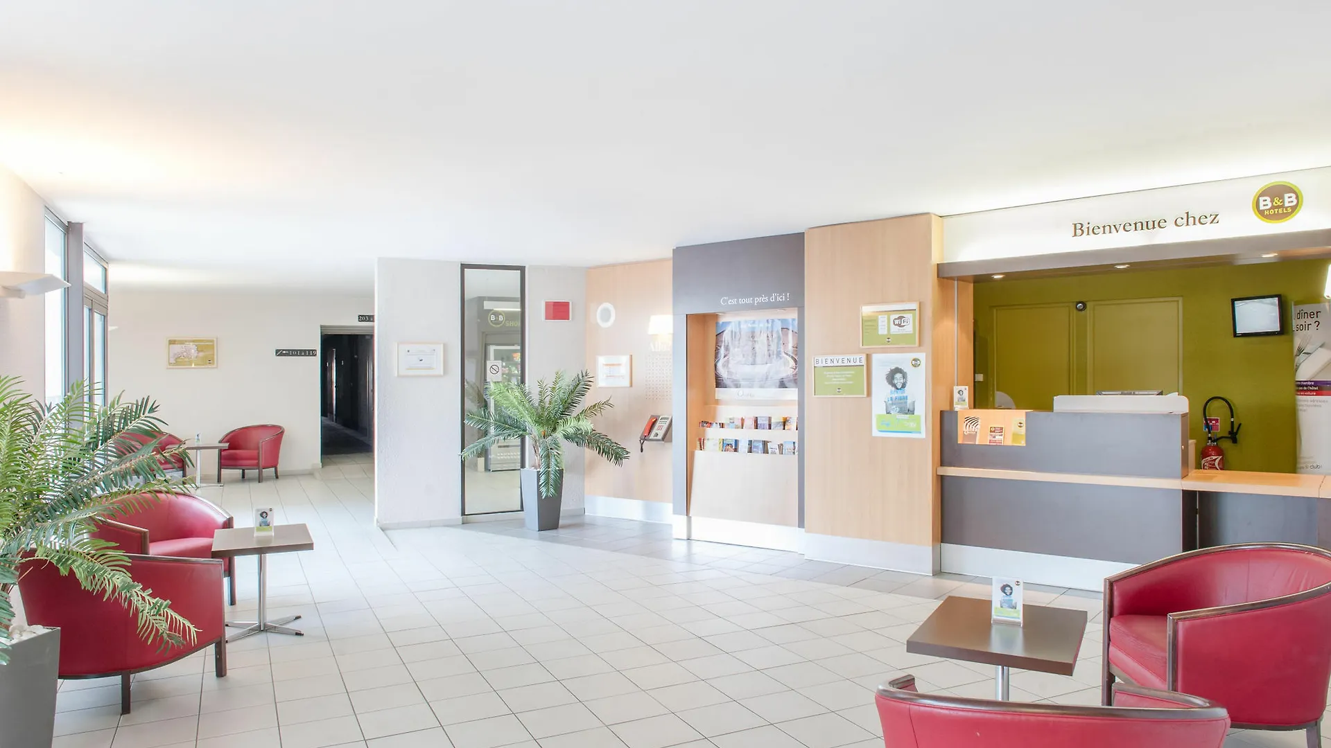 B&B HOTEL Orange - Échangeur A7 A9 France