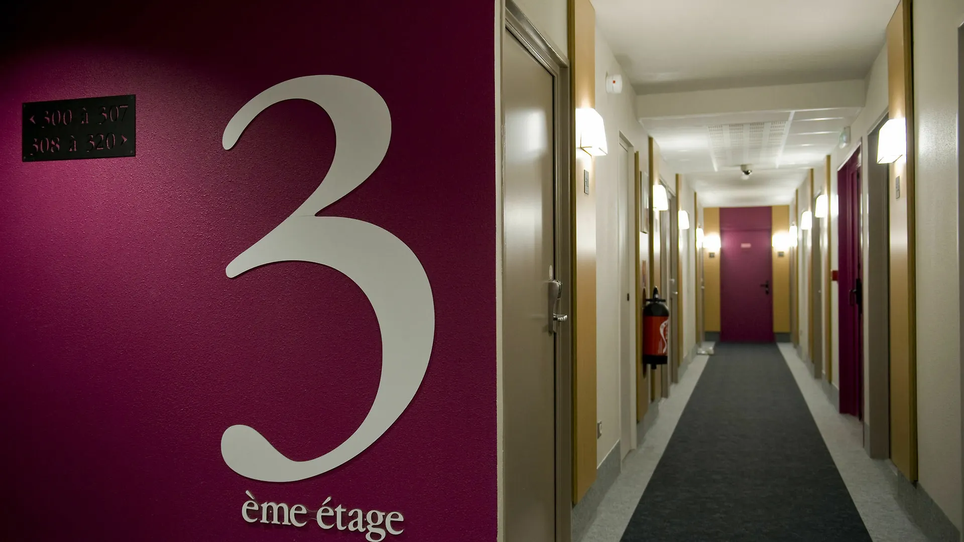 B&B HOTEL Orange - Échangeur A7 A9  Orange (Vaucluse)