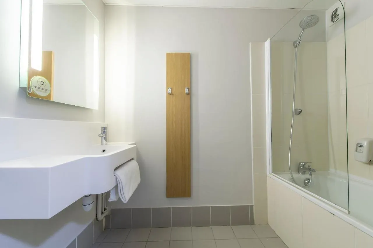 B&B HOTEL Orange - Échangeur A7 A9 France