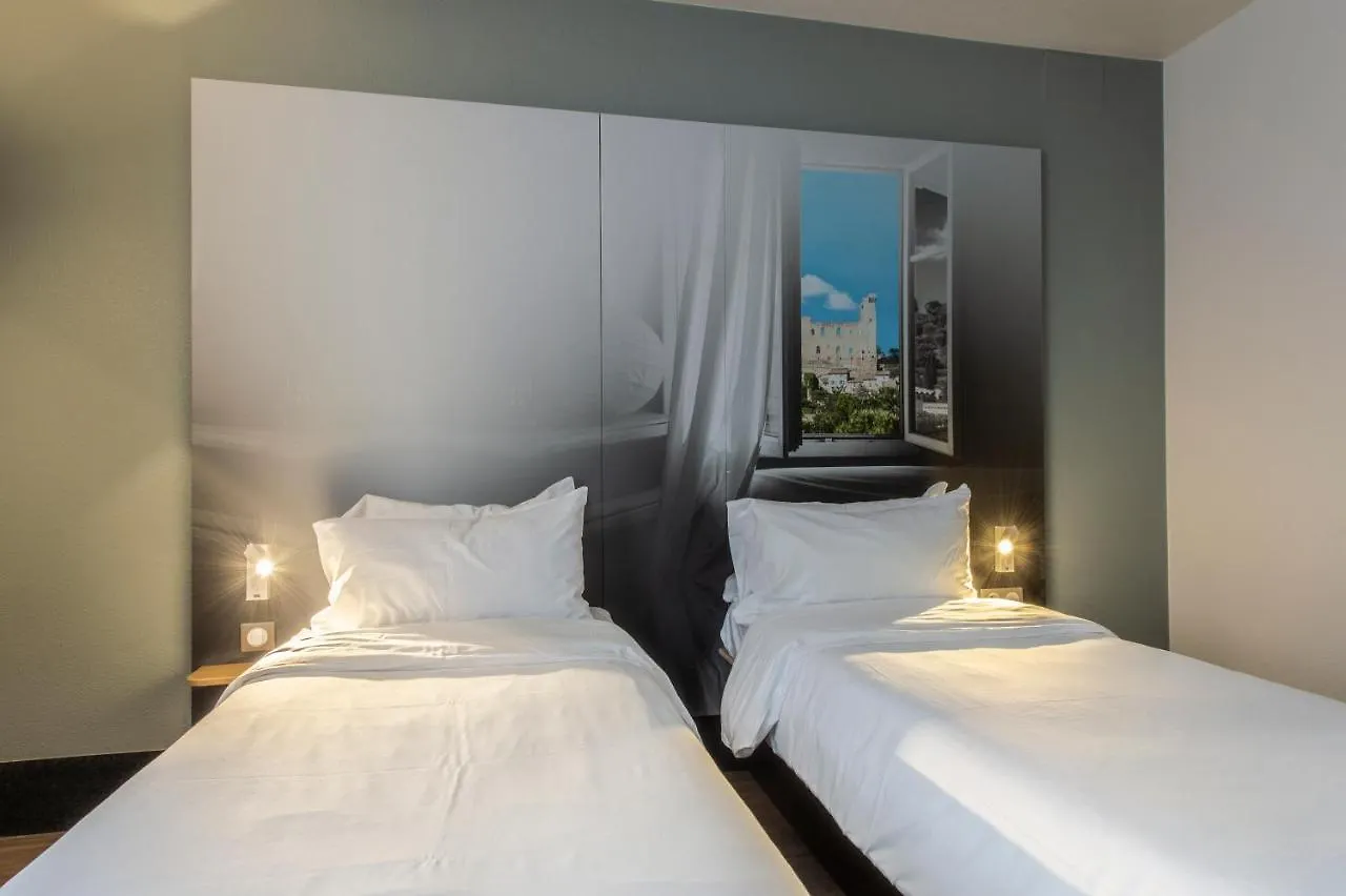 B&B HOTEL Orange - Échangeur A7 A9  Orange (Vaucluse)